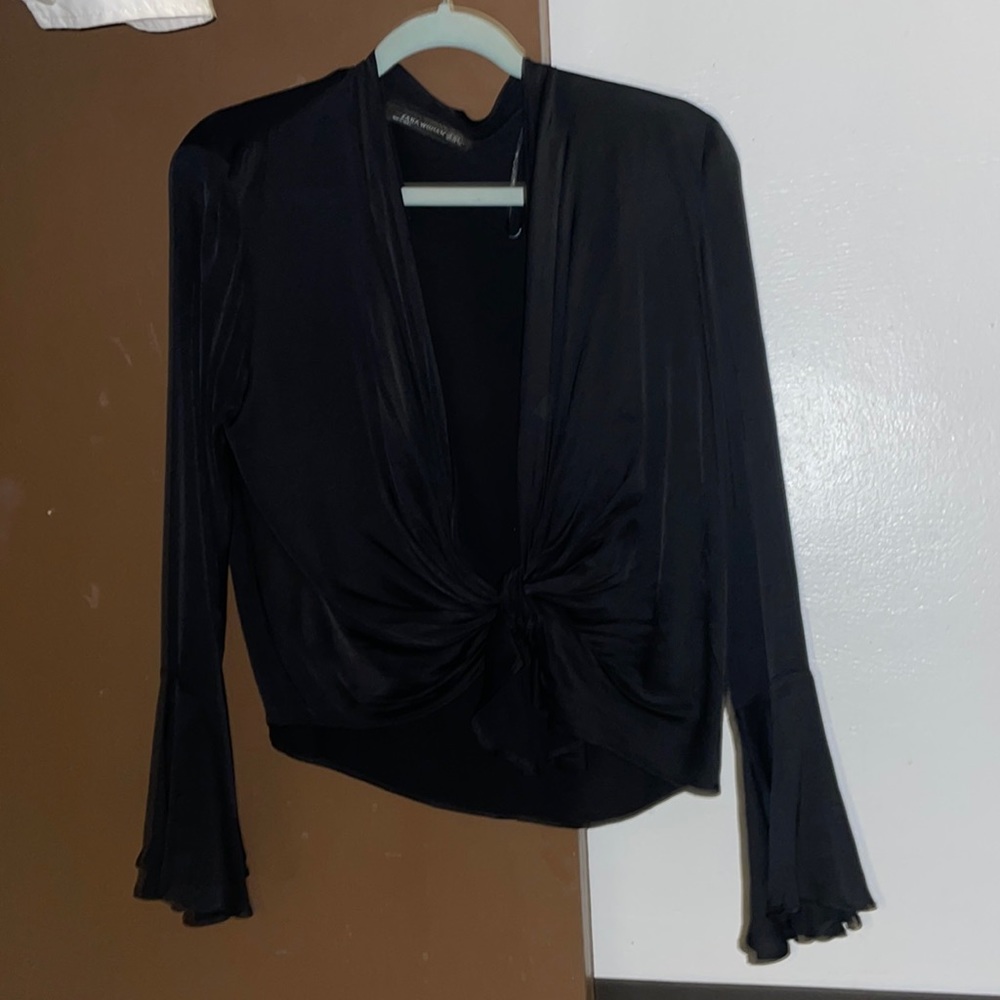 Zara woman top with flutter sleeves and front tie